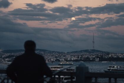 Özgür Özel'den İmamoğlu'nun Kitabına Yönelik Sansür İddiası